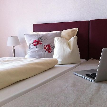 Am Flugplatz Hotel Hockenheim Room photo